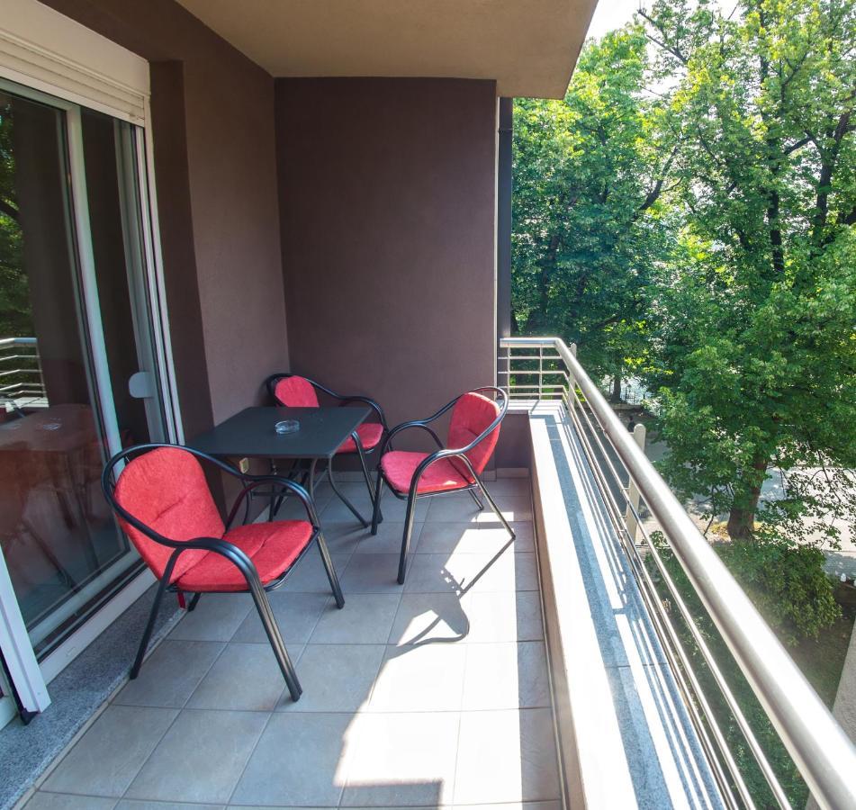 Apartment Enjoy Free Private Parking Мостар Екстер'єр фото
